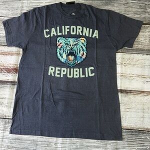 California Republic Men’s Crew Neck T-Shirt Sz Medium NWOT